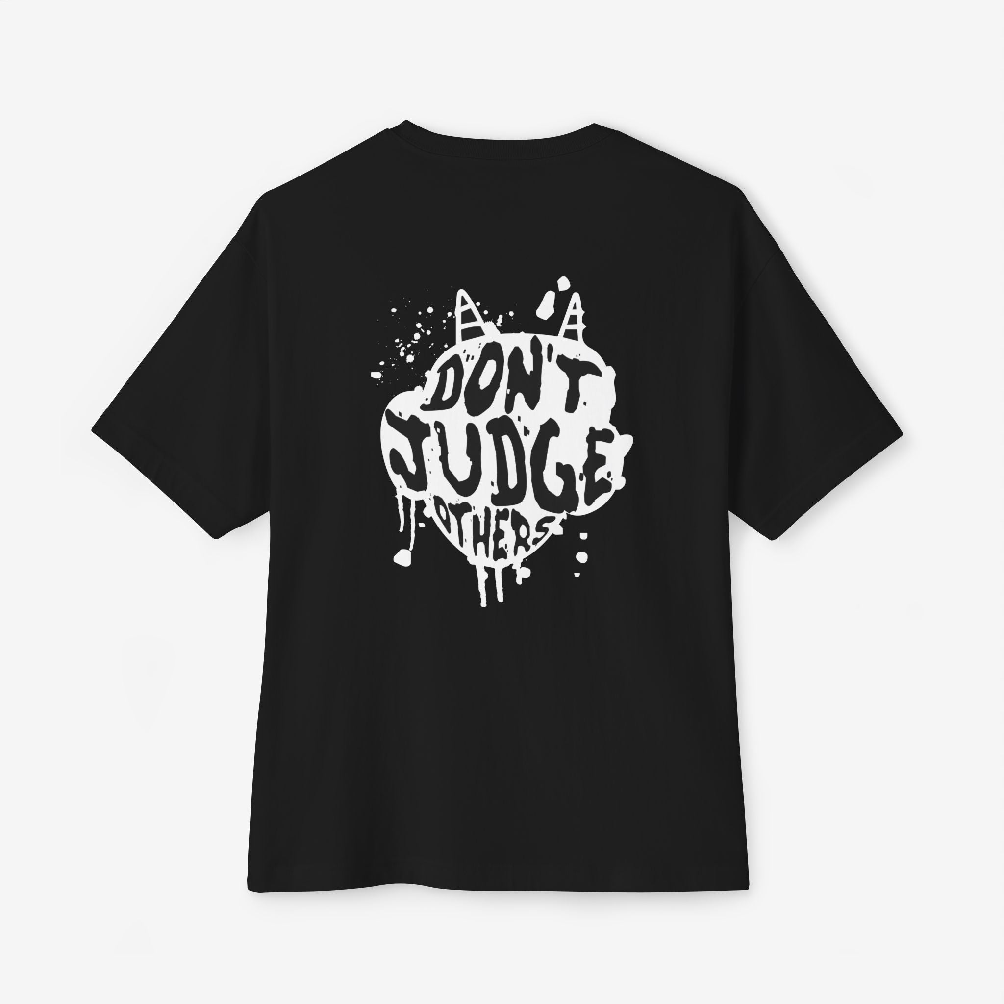 “DON’T JUDGE OTHERS” GRAPHIC STREETWEAR TEE – BOXY STATEMENT T-SHIRT