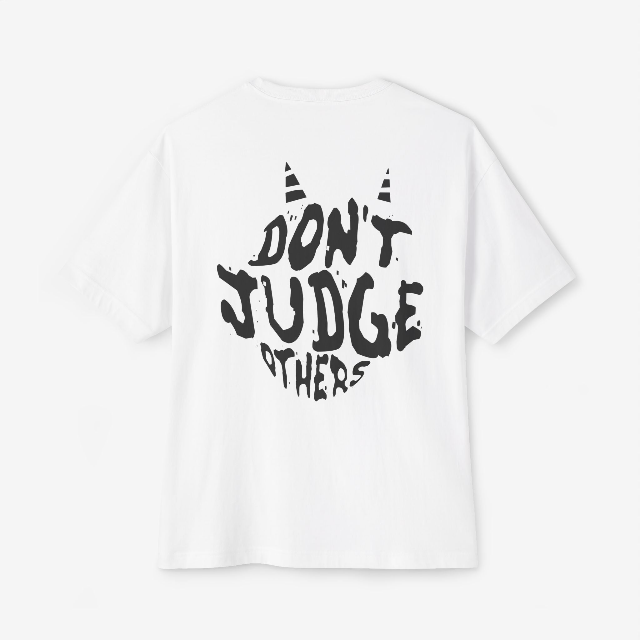 “DON’T JUDGE OTHERS” GRAPHIC STREETWEAR TEE – BOXY STATEMENT T-SHIRT