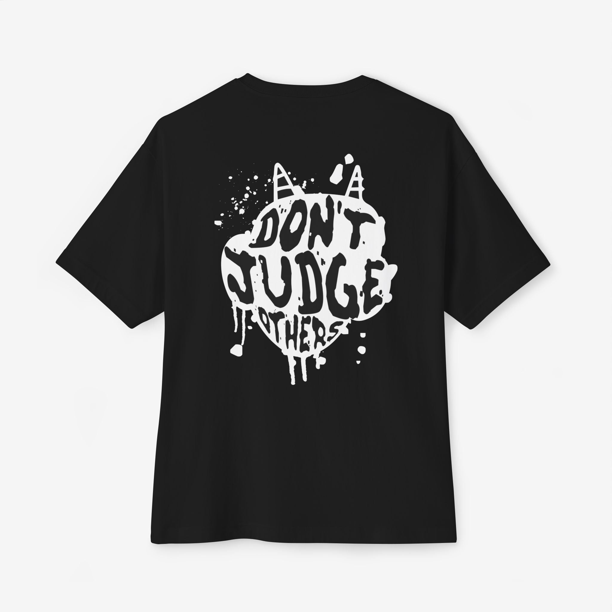 “DON’T JUDGE OTHERS” GRAPHIC STREETWEAR TEE – BOXY STATEMENT T-SHIRT