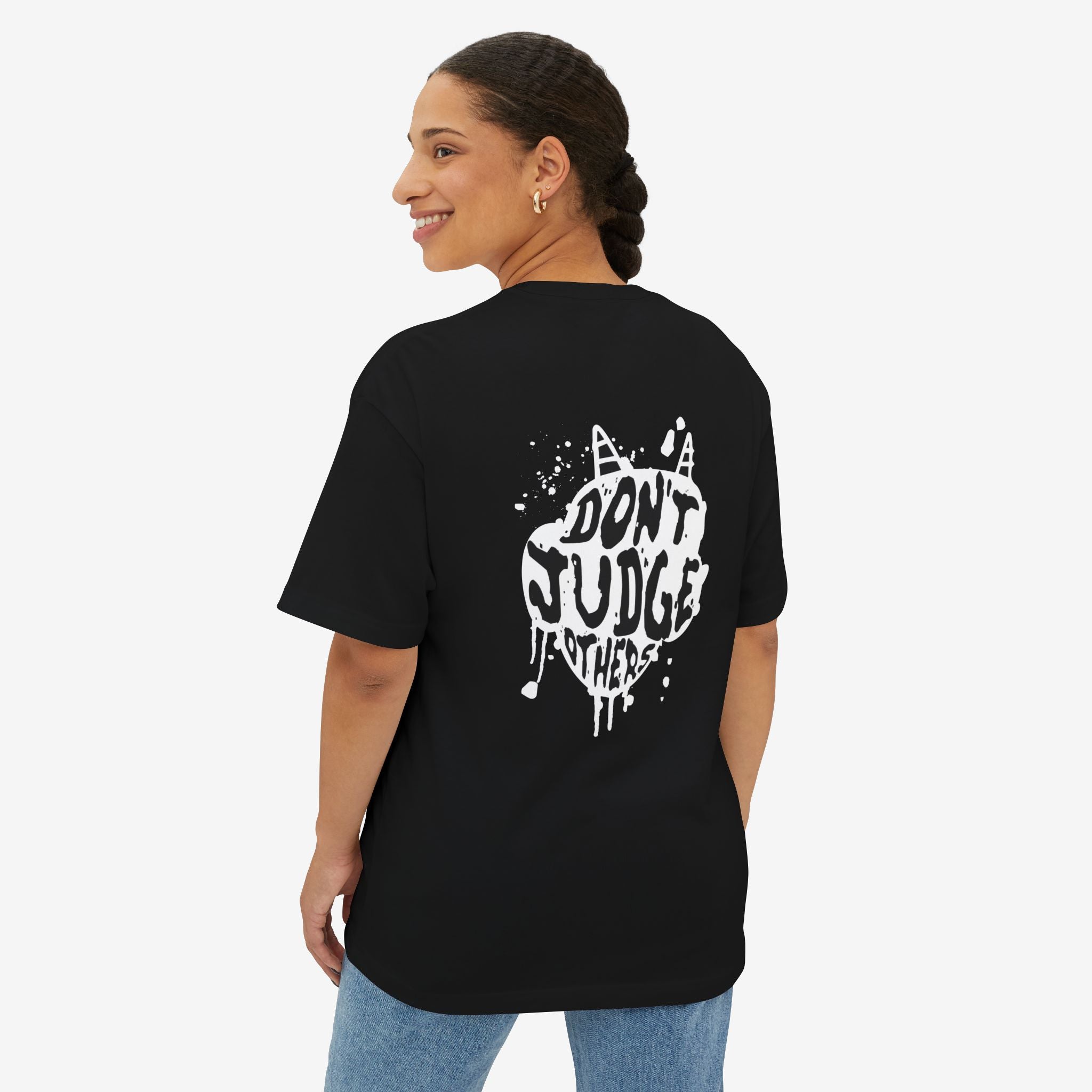 “DON’T JUDGE OTHERS” GRAPHIC STREETWEAR TEE – BOXY STATEMENT T-SHIRT