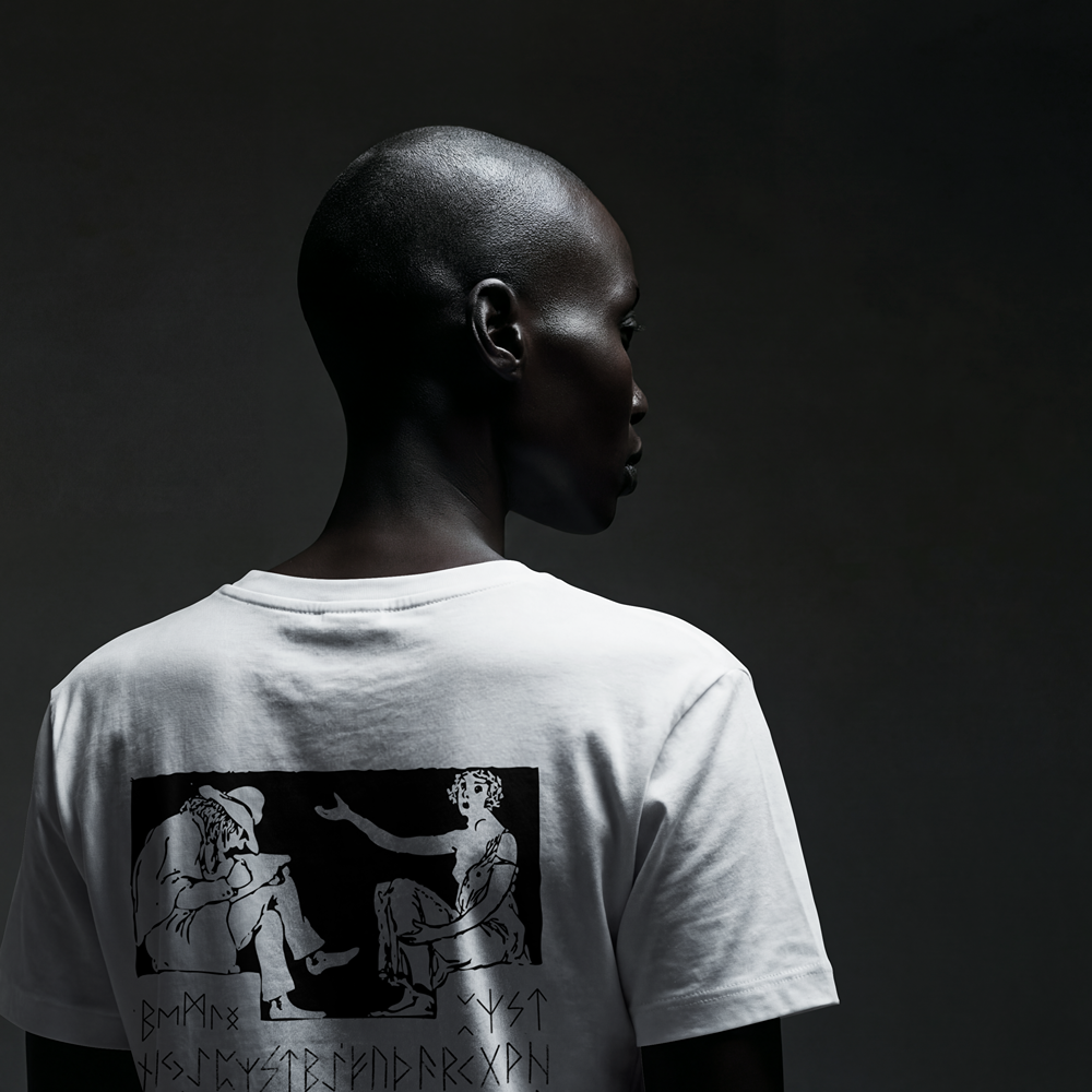 THE MUSE ESSENTIAL TEE